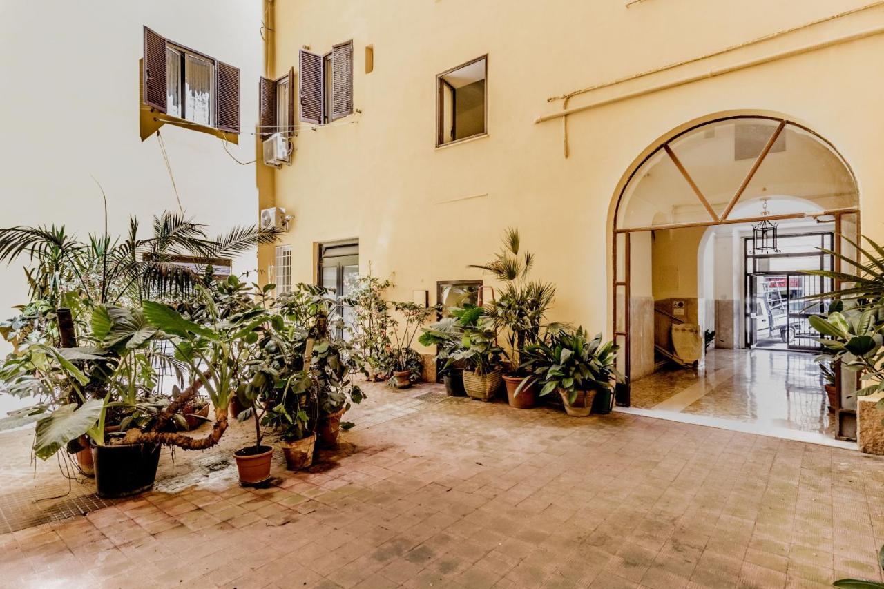 Appartement Domus Camilla à Rome Extérieur photo